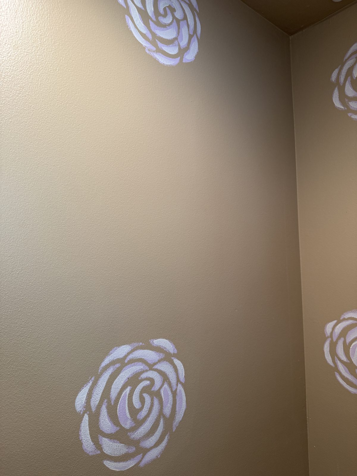 Bedroom wall clean and mold-free after remediation in a Boynton Beach home